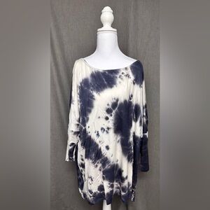 Hayden Women's 1/4 Long Sleeve Tie-Dye Top - Navy and White, Size: 2X, NWT